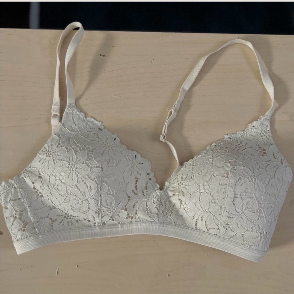 Aerie Floral Lace Bralette in Soft White